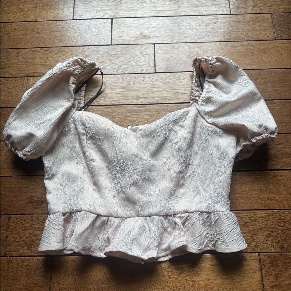 (BOGO) Forever 21 Cream Puff Sleeve Crop Top